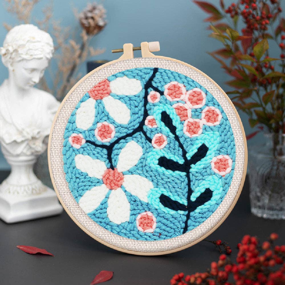 Punch Needle Kit - A Spread of White Flowers